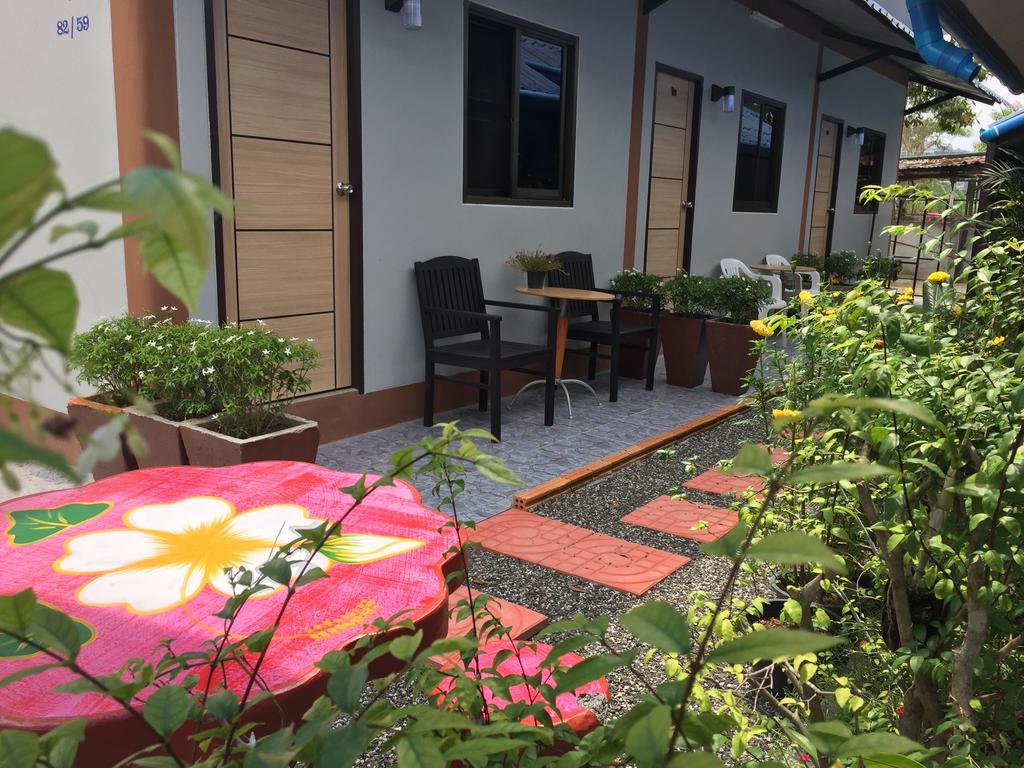 Chill Land House Hotel Bang Tao Beach  Exterior foto